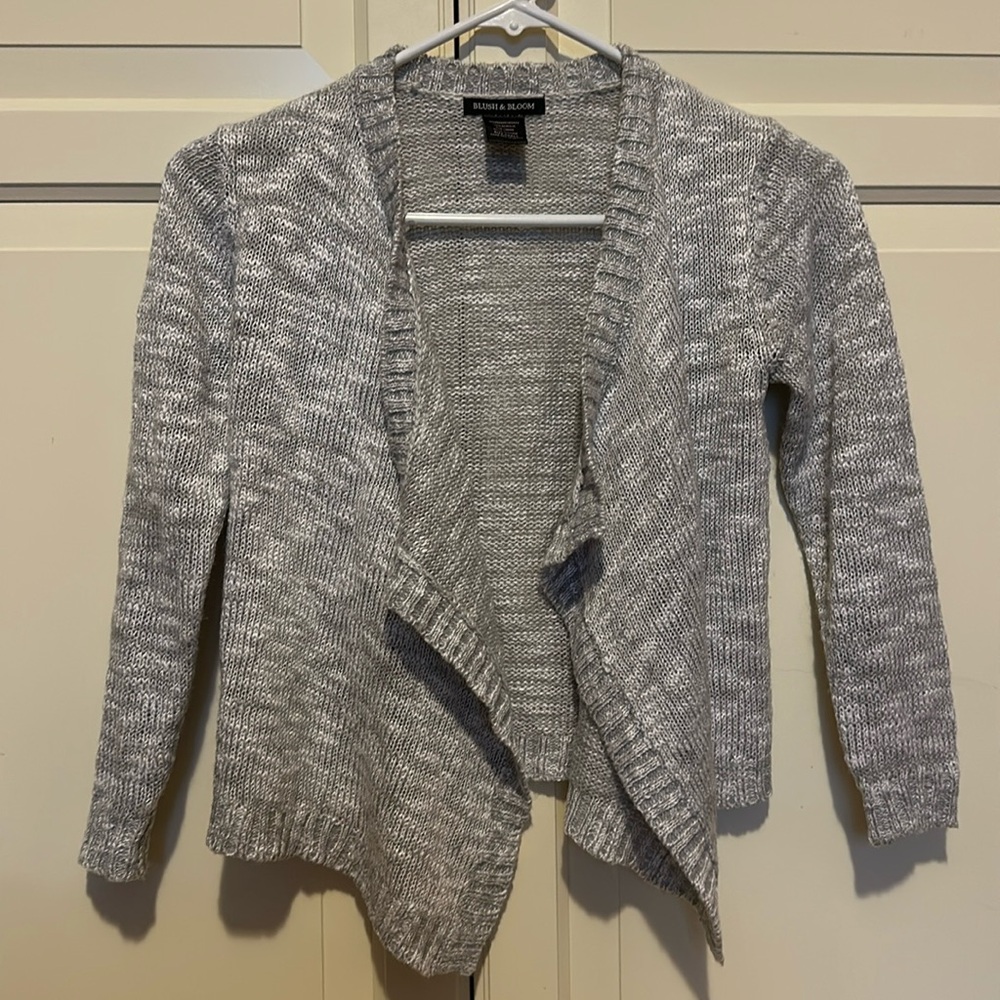 Short gray women’s cardigan